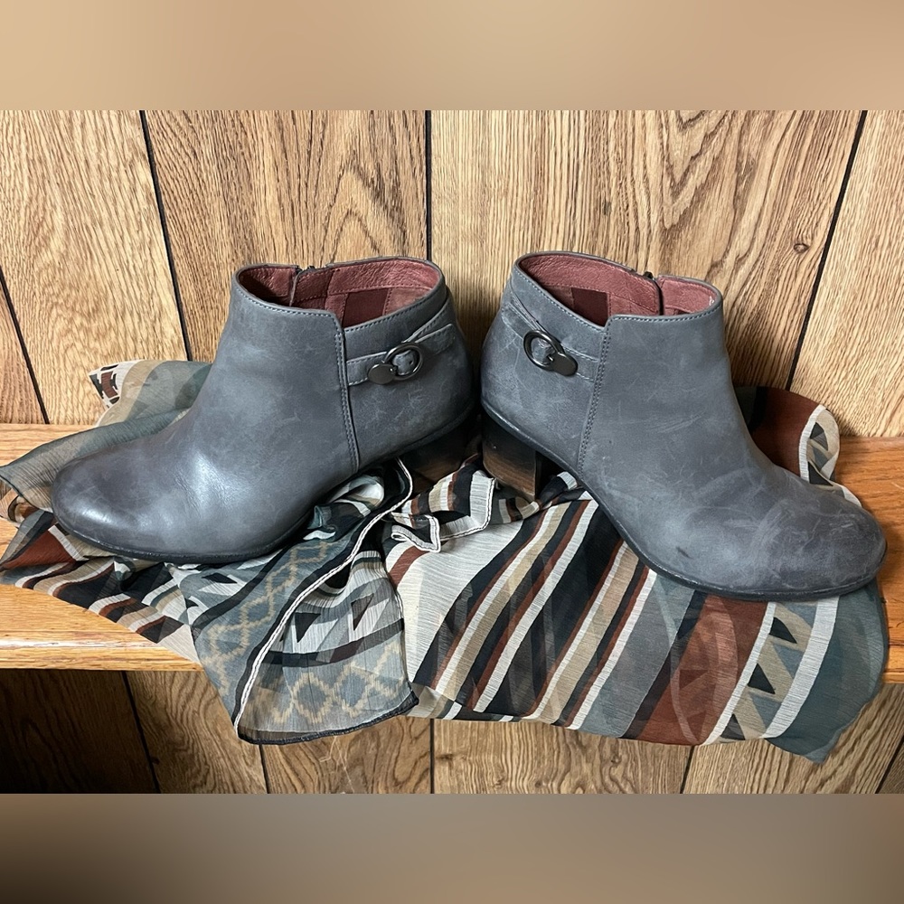 Dansko Ankle Boots - Picture 3 of 7